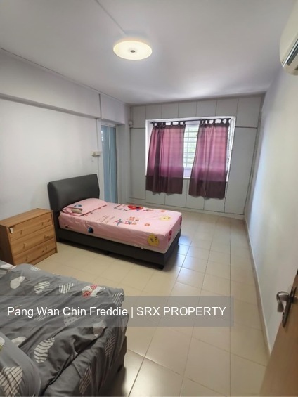 Blk 555 Jurong West Street 42 (Jurong West), HDB 5 Rooms #613696681
